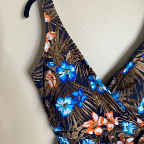 NWT Lands' End Deep Sea Navy Tropic Palm Wrap Style One Piece size 18 - Picture 3 of 6